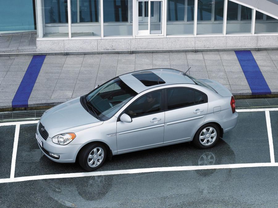  Hyundai Verna 2006 года  (фото 2 из 8)
